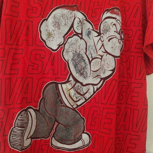Camiseta Fresh Laundry Popeye Savage deletreada roja para hombre talla grande - Imagen 3 de 13