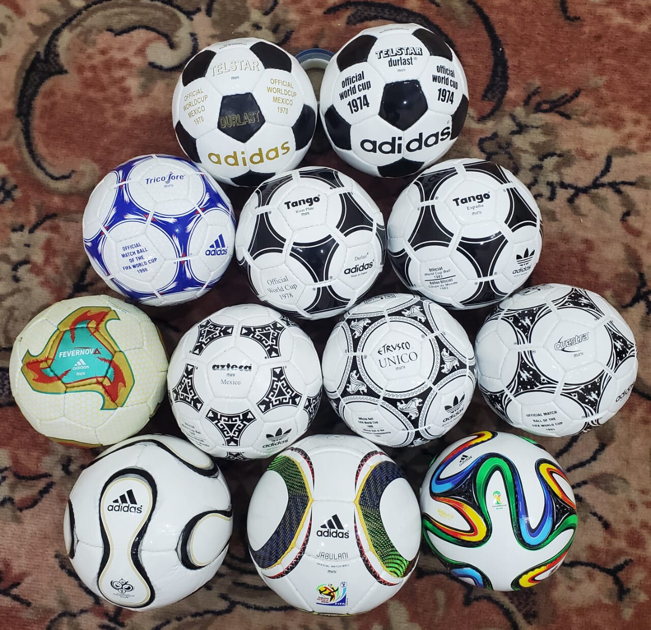 NUEVO Adidas Copa Mundial de la FIFA Histórico 12 piezas Mini Balón de Fútbol...