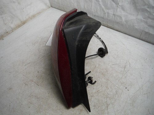 2005 Ford Taurus Sedan Driver Left Tail Light Lamp Assembly OEM 2004-2007 - Picture 6 of 11