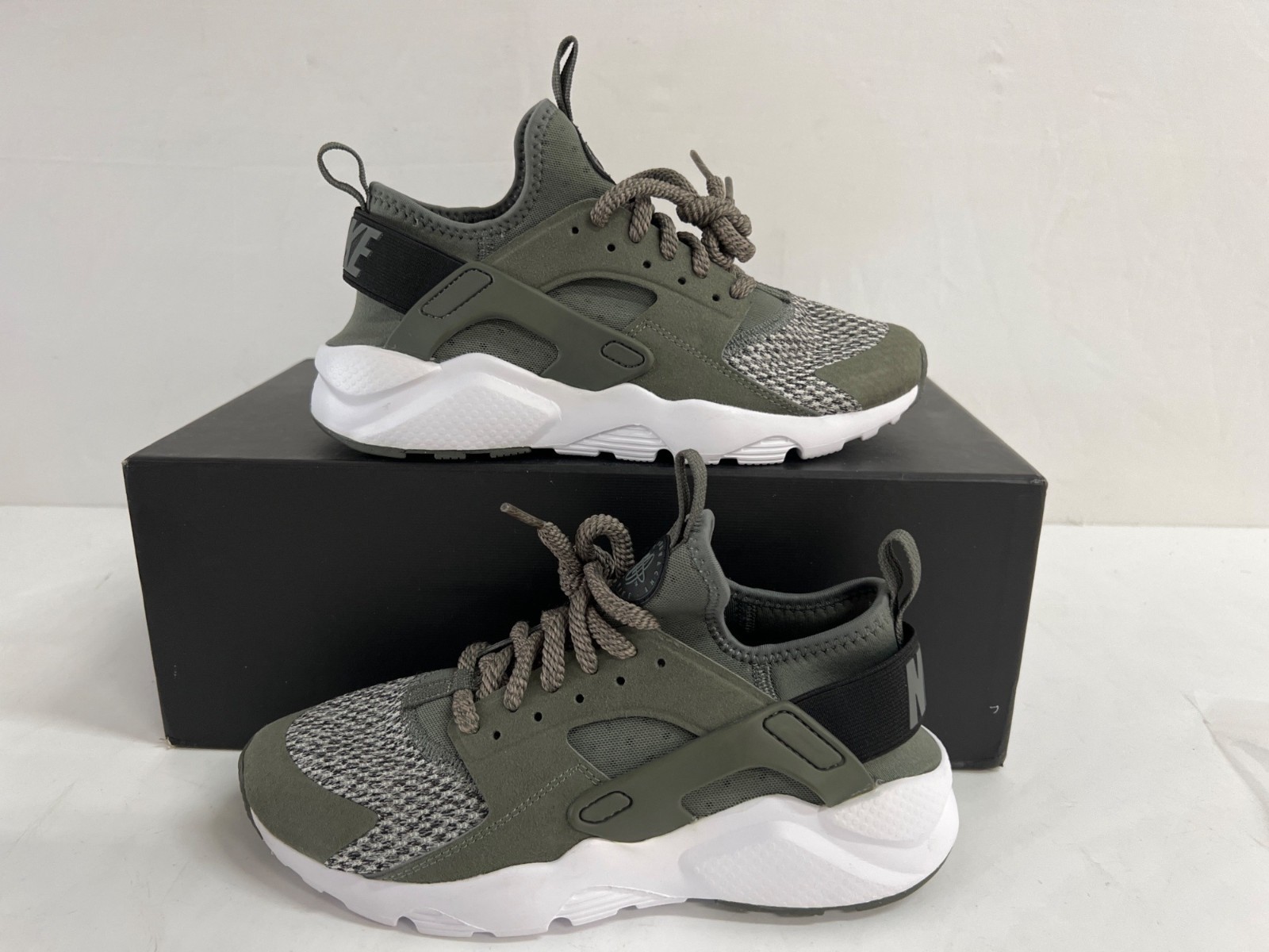 Kid's NIKE Air Huarache Run Ultra SE GS River Rock Sneakers Sz 6Y
