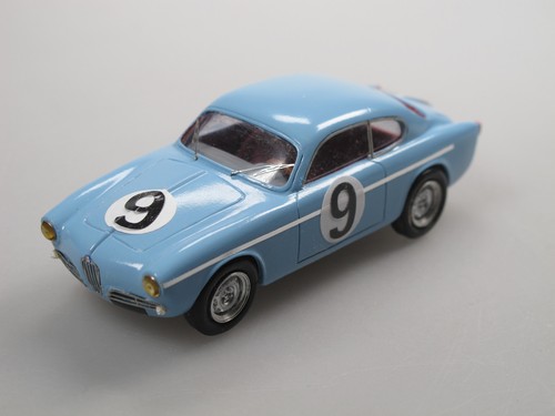 Provence Moulage 409 Alfa Romeo Giulietta SVZ 1958 hellblau Resin Kit Built 1:43 - Picture 2 of 6