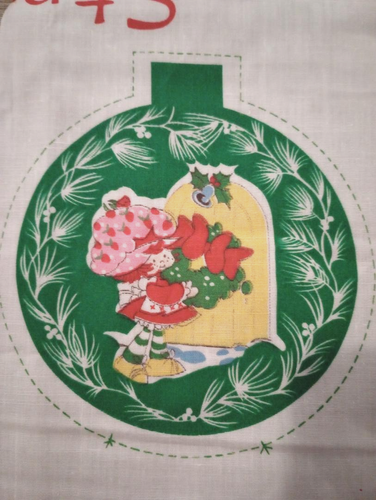 strawberry shortcake wreath ornament fun fabric piece 5 x 5 inch - Picture 3 of 3