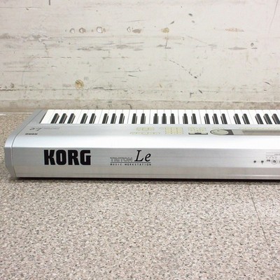 Korg Triton Le 88-Key Music Workstation Synthesizer ver.1.5 w/ AC