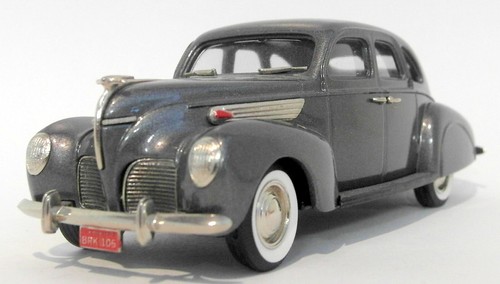 Brooklin 1/43 Scale BRK106 - 1938 Lincoln Zephyr 4Dr Sedan Gray Metallic - Picture 4 of 5