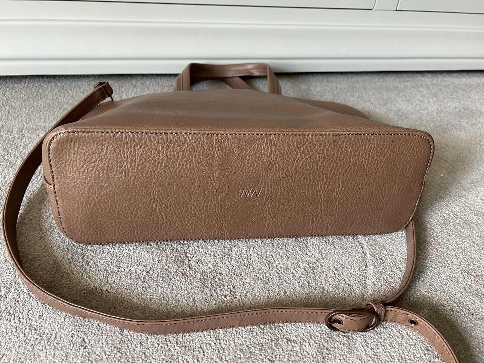 Picture 4 of 5