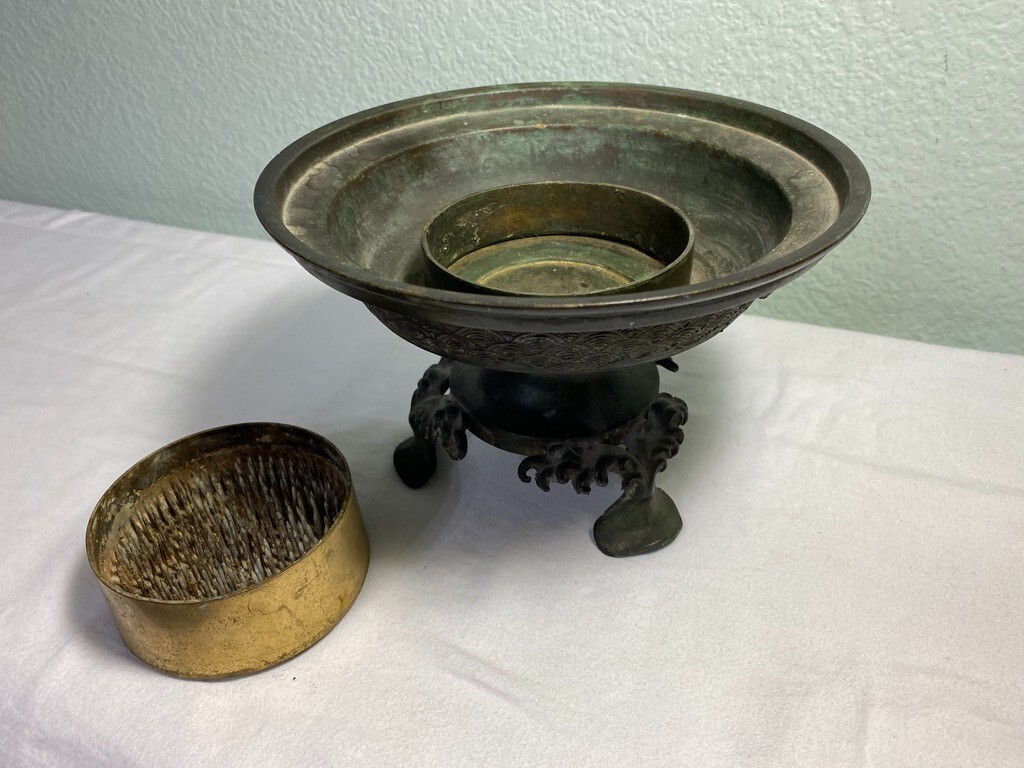 Picture 1 of 24