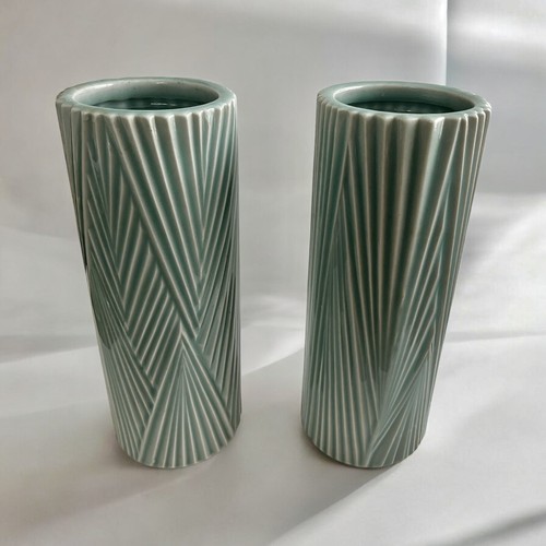 Large Post-Modern Geometric Design Porcelain Vases (2) - Picture 6 of 9