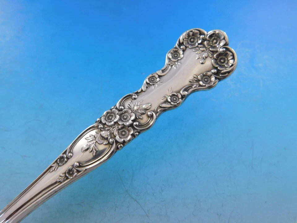 Antigua cuchara para servir Buttercup de Gorham de plata de ley de 8 3/8" Foto 3 de 4