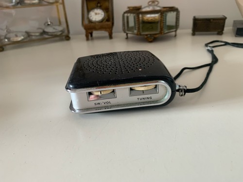 Radio tascabile PIERRE GARDIN Paris MITSUBISHI ELECTIC Japan,funzionante vintage - Foto 3 di 9