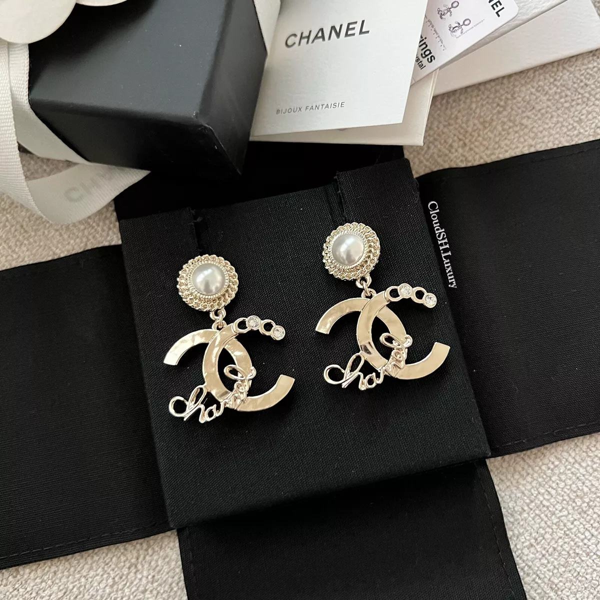 Auth BN Chanel Large CC logo Dangle earrings - Gold Metal hdw w