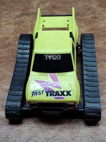 VINTAGE TYCO FAST TRAXX PICK-UP RC (Yellow) 27MHz GREAT CONDITION - WORKS! (#22) - Picture 7 of 22