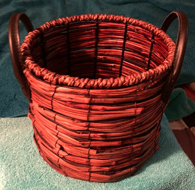 Vintage Gathering Brown Wicker Basket w/ 2 Vinyl Handles-7.5'' High &9'' Dia-EUC