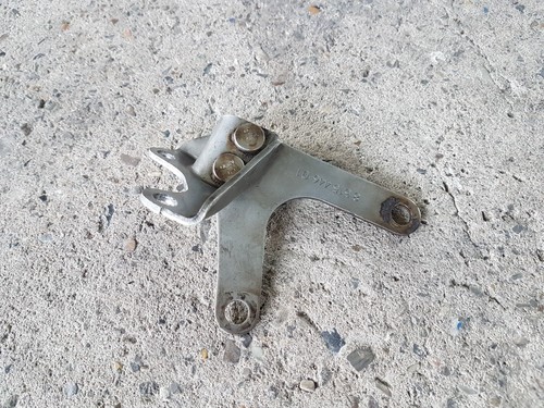 BMW X1 E84 LCI N47N Halter motornaher Katalysator DPF 8515446