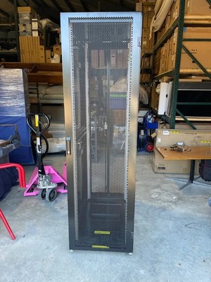 Rittal Server Equipment Enclosure Cabinet 43 x23 x79 