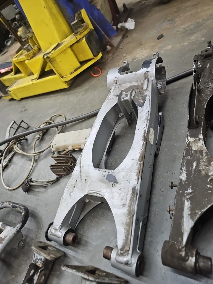 2003 - 2007 Polaris Predator 500 原始设备制造商后摆臂摆臂 1542023-385 — 第 2/3 张图片