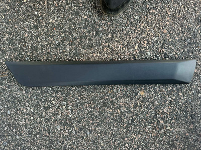 2010 - 2014 Volvo XC60 Rear right door trim molding OEM 31294846 exterior
