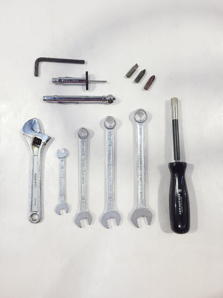 Rolls-Royce Silver Spur 1986 Tool kit cases Set