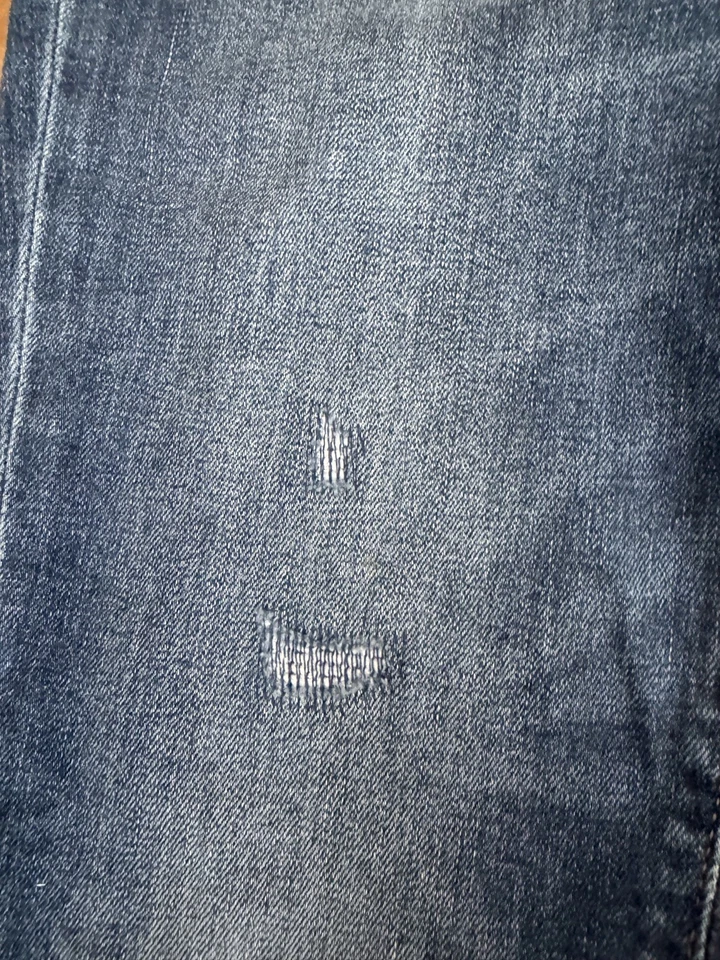 Armani Exchange mens Designer Jeans J14 style, Skinny 30 Inch Waist - Image 4 of 4