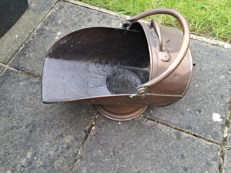 Antique Copper Coal Scuttle Bucket - Image 3 of 4