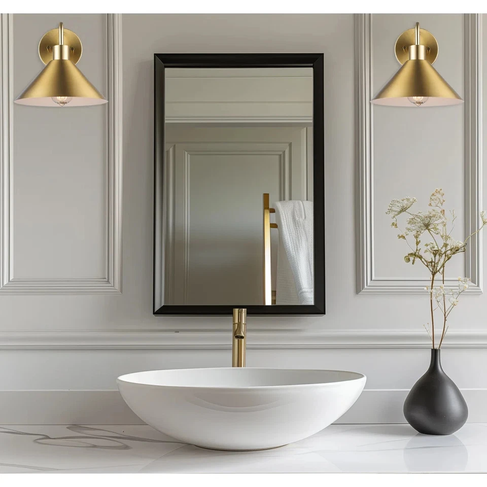 Aplique de pared industrial Trans Globe Roscoe luz oro antiguo Foto 4 de 4