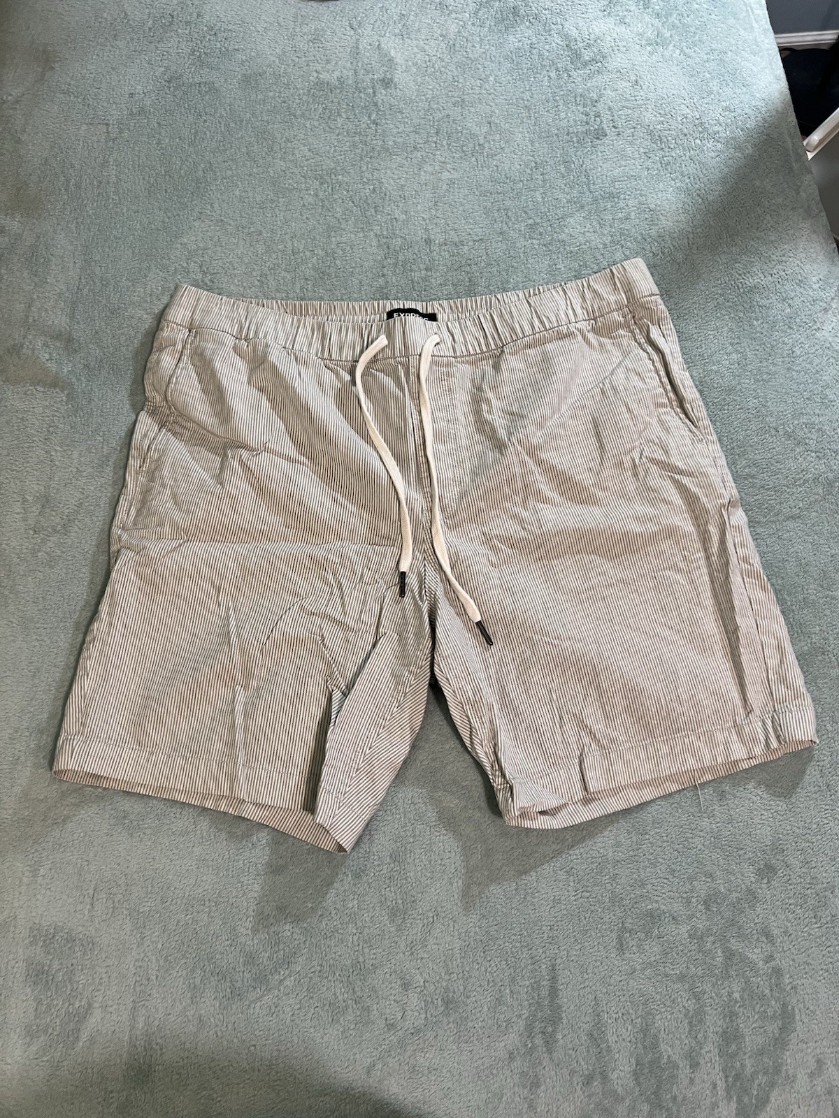 Express Men's Seersucker Shorts Large L Tan Beige White Stripe Drawstring Beach
