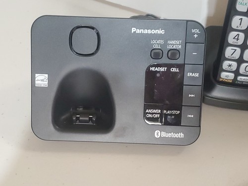 Panasonic KX-TGE260 Cordless Phone Answering System With 4 Handsets - Zdjęcie 4 z 6