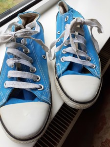 blue converse size 4
