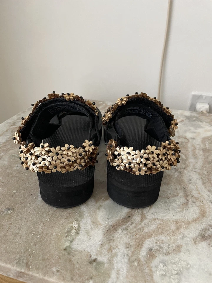 Teva Sandalias Cuentas A Medida Negro/Dorado Talla 5/35 Foto 4 de 4