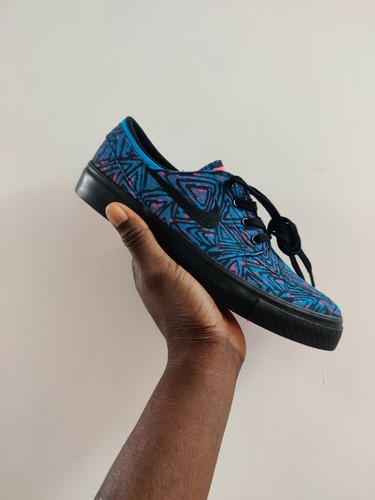 nike watermelon trainers