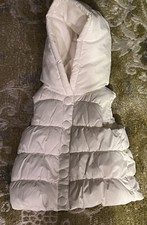 Gymboree Toddler Girl 12-24 month Ivory Puffer Vest Hooded with Bow on Back EUC
