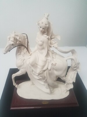 Giuseppe Armani Lady On Horseジュゼッペ アルマーニ Lady On Horse by Giuseppe Armani | Elegant Porcelain
