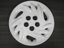 One (1) New OEM 1997-1999 14" Dodge Neon White Wheel Cover Hubcap  4656825  521