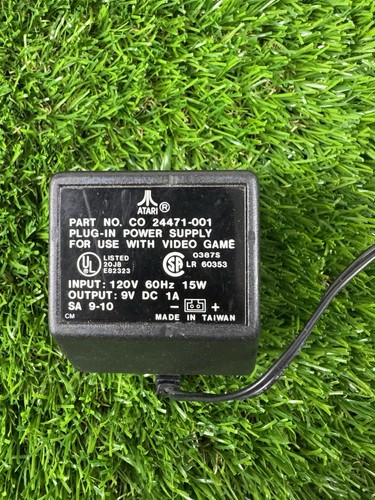 Consola de Videojuegos Atari 7800 con Cable Adaptador de Corriente Probada y Funcionando - Imagen 8 de 8