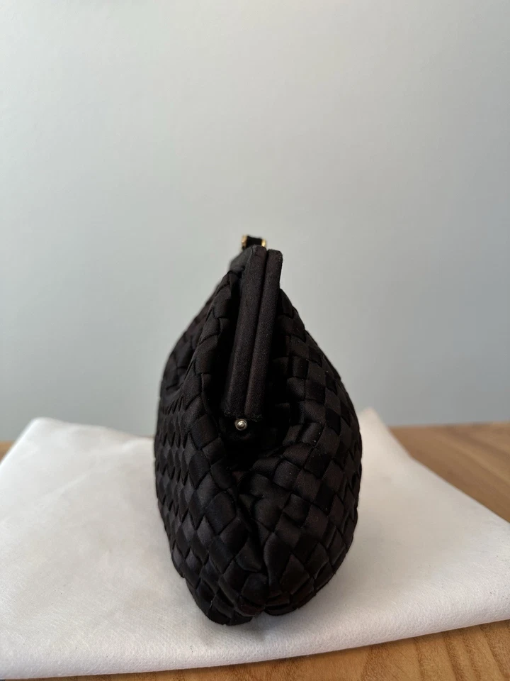 Auténtico Bolso de Mano Bottega Veneta Negro Intrecciato Marco Satinado - De Colección Italia Foto 3 de 4