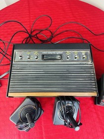 Atari 2600 Woody 4-Switch Console w/ 2 Joysticks + 8 Games - Untested AS-IS