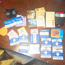 View-Master Vintage Stereoscope Viewer w/ Reels  Booklets with Disneyland reel