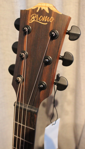 Chitarra BROMO Tahoma Series Auditorium con pickup + cutaway *ESPOSITORE* - Foto 4 di 16