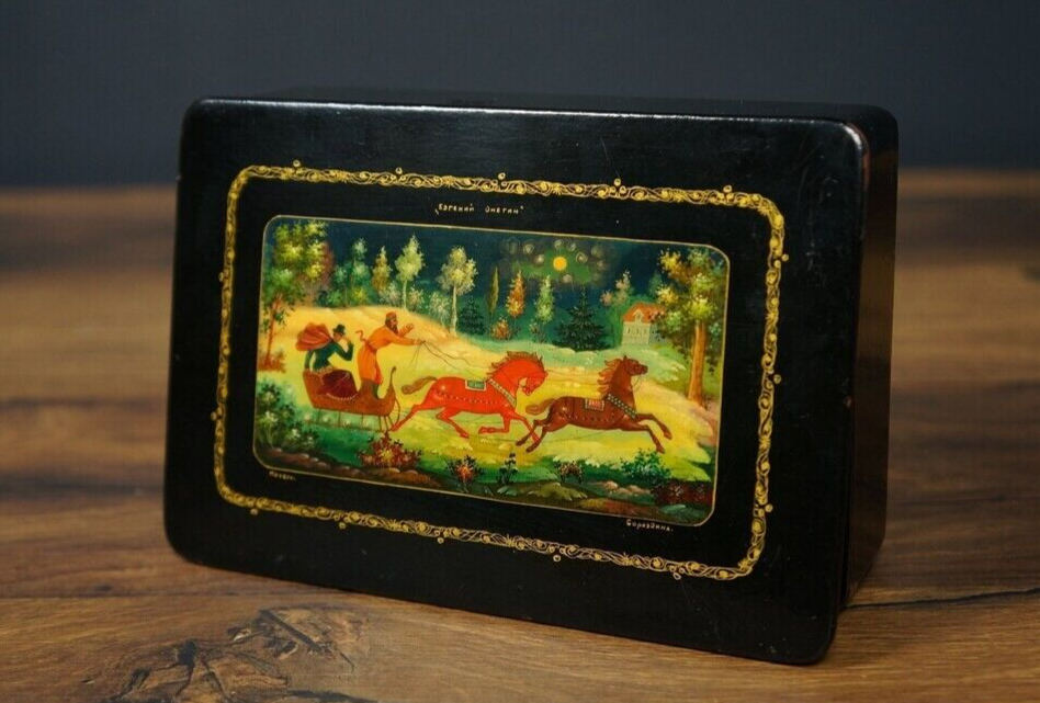 Vintage Palekh USSR wooden jewelry box with hand-painted design  -image