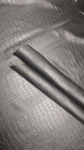 Flogger Cuir Vache Véritable 9 Queues - Noir - Bullwhip Squadron FL086