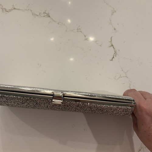 Vintage Glittery Silver Clutch w/ Optional Chain Minor Signs of wear - Picture 10 of 12