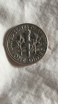 1983 D Roosevelt Dime - Off-Centered - 'In God We Trust' and