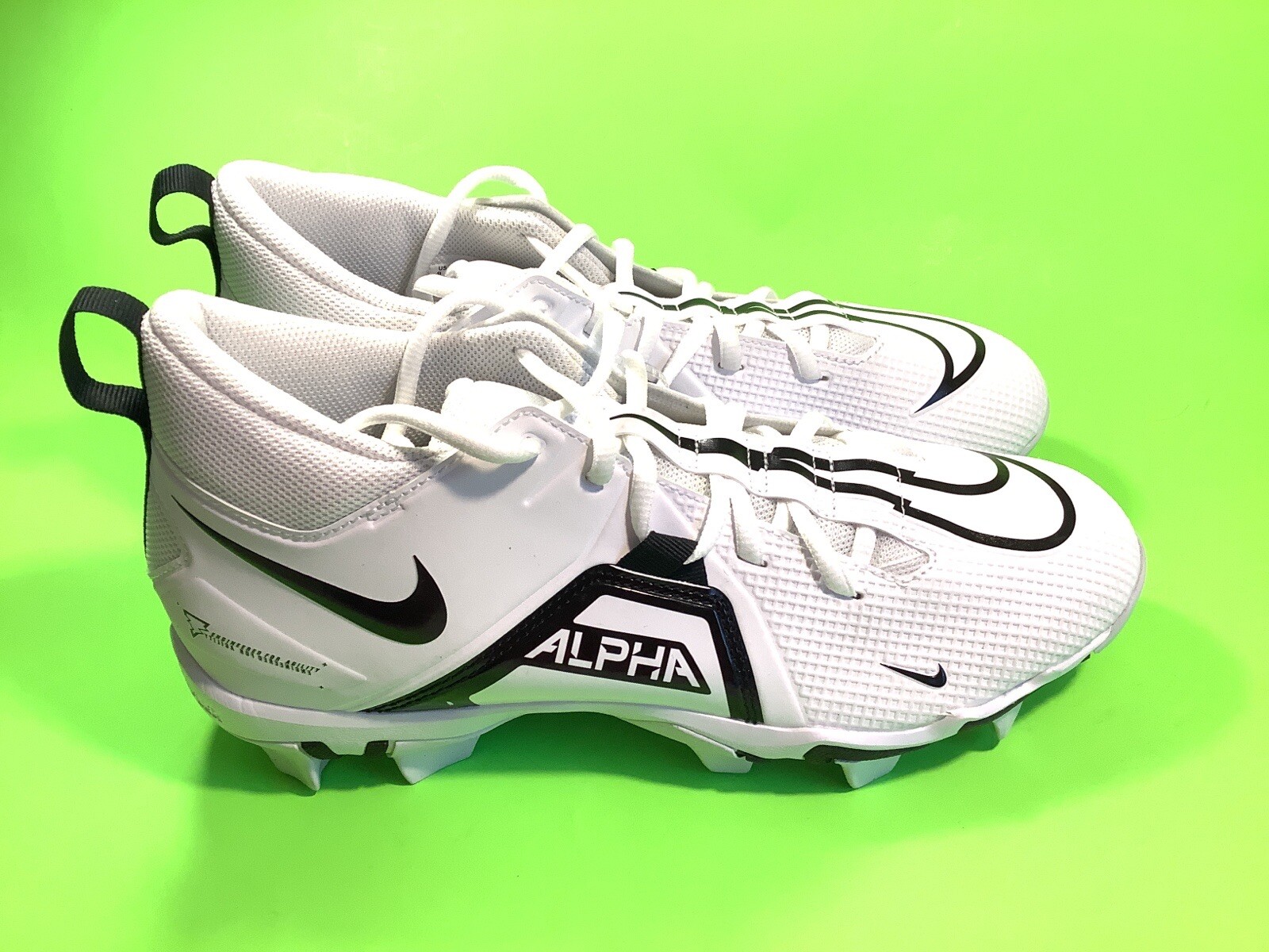 NIKE ALPHA MENACE Men’s Football Cleats Size 10 White w/Black NEW