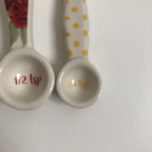 Pioneer Woman Vintage Floral Ceramic Measuring Spoons 4 Piece White Utensils - Picture 2 of 13
