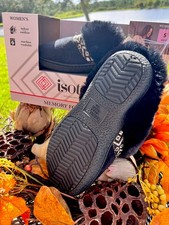 Isotoner Women's Eco Comfort Memory Foam Hoodback Slippers Black Small 6.5-7 NIB