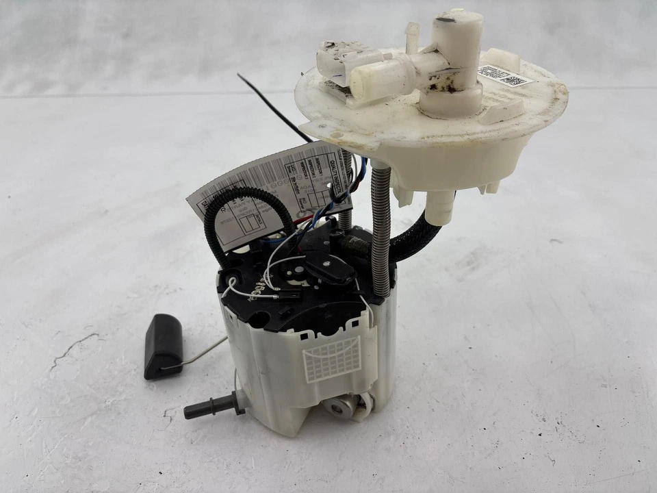 Conjunto de bomba de combustible Cadillac ATS 2015-2018 OEM 13503474 Foto 4 de 4