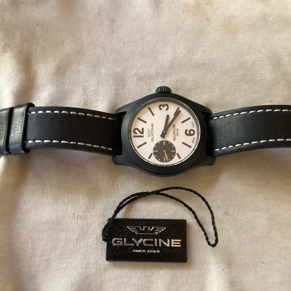 Movimiento mecánico de viento manual suizo Glycine Incursore 44 mm Foto 2 de 4