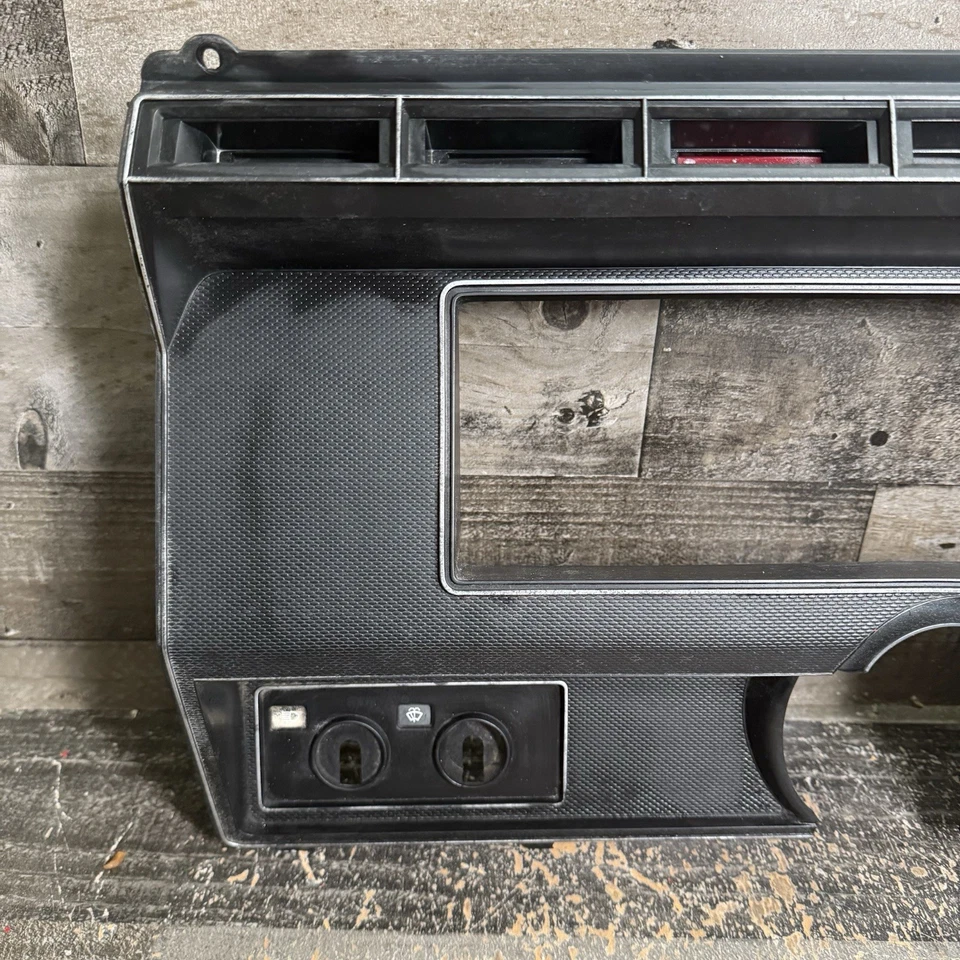 Cuadro de instrumentos Ford F150 F250 Bronco 1980-1986 bisel ventilaciones E0TB-10045C90-A Foto 2 de 4