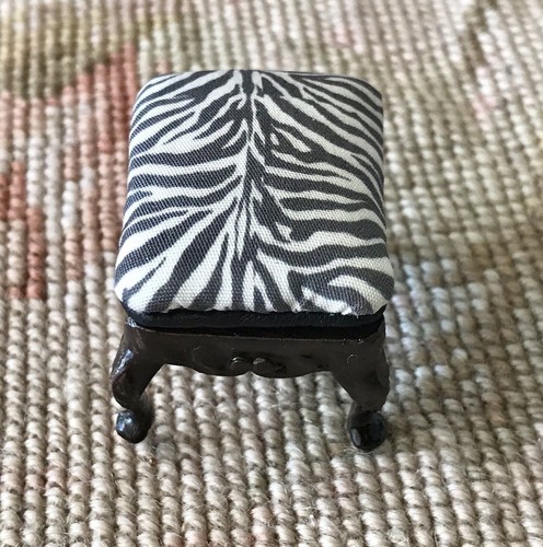 Dollhouse Miniature Upholstered Footstool Ottoman 1:12 Pat Tyler Artisan - Picture 58 of 86