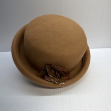 Vintage Amanda Smith Camel Brown Bowler Wool Flower Women  s Hat Rolled Brim