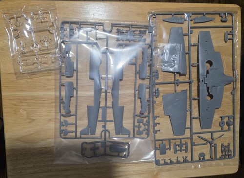 Tamiya 1/48 Supermarine Spitfire Mk.I Plastic Model Kit 61119 - Picture 3 of 4